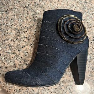 New Denim pointed toe booties with heel -size 7